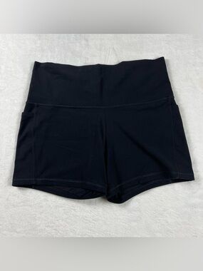 Athleta Salutation Stash Pocket II 5” Short Women’s 1X XL